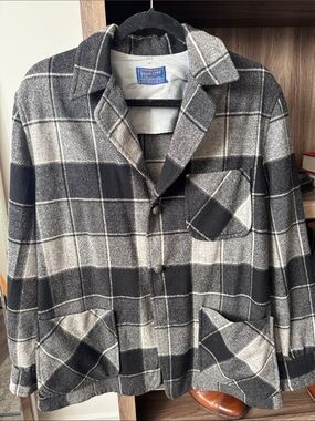 Vintage Pendleton Black & Gray Plaid Wool Jacket 100% virgin wool